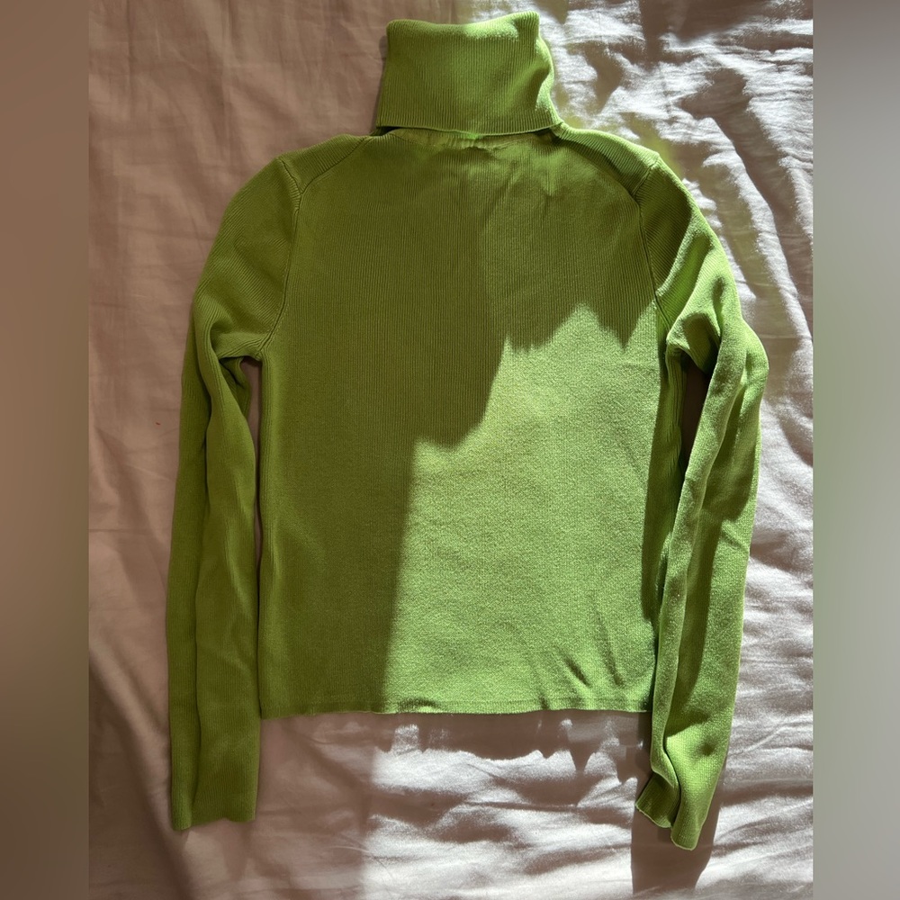 Cropped knit turtle neck
